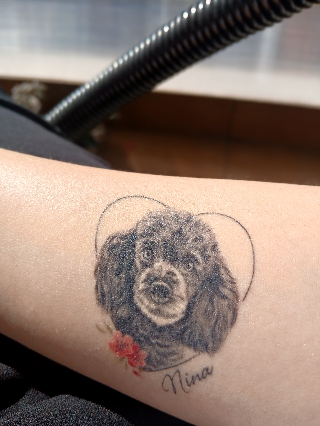 Tatuaje hiperrealista de mascota